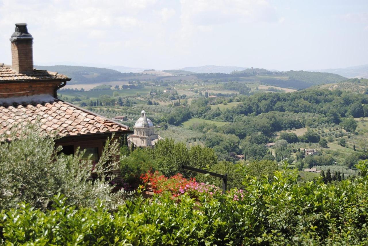 Entro Le Mura Montepulciano Stazione Exterior foto